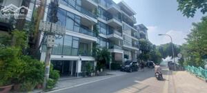 Bán Nhà Mặt Phố Quảng Khánh Tây Hồ 172m2-6T MT20m LÔ GÓC 160 Tỷ Có Thương Lượng.