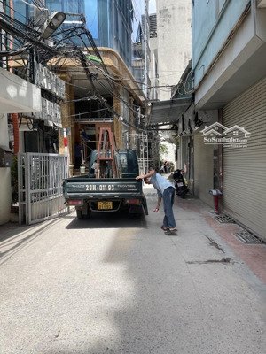 nhà đẹp - trung tâm mỹ đình -chỉ 10.8 tỷ 39.5m², xây 5 tầng ô tô đỗ cách 50m, gần bãi gửi ô tô 100m