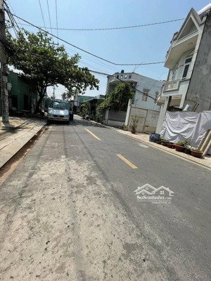 bán nhà 3 tầng. 5x23 113m2 hoàn công đủ. hẻm 10m thông. hơn 5 tỷ. nguyễn văn quá