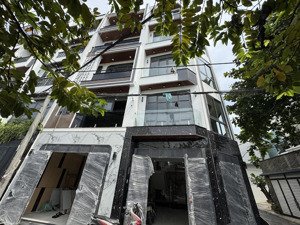 loạt nhà mới,thang máy dt ngang 5 82m2 full nội thất. ngay cầu vượt ngã tư ga sát nguyễn oanh gv