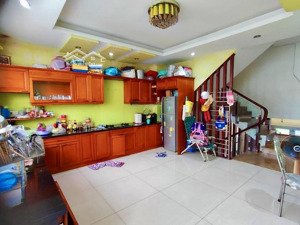 bình tân giáp tân phú - sát lê trọng tấn - dt siêu đỉnh 5x20m nhà 4 tầng - hẻm 6m - chỉ 8tỉ 380tr