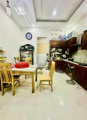 bán nhà đường số phạm thế hiển, phường 4, quận 8, ô tô đậu cửa, 3 tầng, 85m2 (5x17), 7.2 tỷ