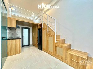 duplex gác cao, full nội thất mới 100%. toà thang máy. ở 3 - 4 bạn. ngay cầu thị nghè, bason