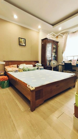 bán nhà ngay giang văn minh, 45m2x5 tầng, 6 phòng ngủ, gần phố. 9 tỷ