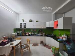 bán nhà phường 4, quận 8 hxh 60m2 4,3x14m, căn góc thoáng mát, 3 bước ra chợ, sát parcmall. hơn 6tỷ