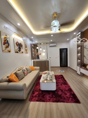 xã đàn - nhà ngay mặt phố - ô tô đỗ cửa - ngay sát ngã 5 ô chợ dừa