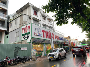 bán căn nhà mặt tiền 60g quốc hương, thảo điền, (dt: 13x36m), cn 468m2, giá bán: 110tỷ