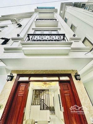 em hiếu tiếp tục lên cho anh chị 1 siêu phẩm nhà 5 tầng tại phố hòe thị với mức giá rẻ không tưởng