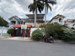 bán gấp lô đất khu biệt thự đường 27 hiệp bình chánh (15 x 26.5) 32.5 tỷ tl