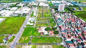 bán lô góc vip 2 mặt tiền, khắc niệm 2 ,hạp lĩnh tp bắc ninh.
nhìn công trình công cộng.