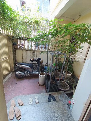 hàng hiếm q3! ngang khủng 11m- 80,6m2- 3 tầng (4pn) hxh võ thị sáu (bên phải) giá 23 tỷ 