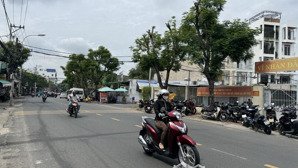 chủ ngộp hết thở nổi. 300m2 mặt tiền sung kd hà huy giáp q12. sát nguyễn oanh gv. giá cực tốt