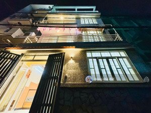 bán nhà hxh nguyễn văn đậu dt:6x14 kc:5 tâng giá:10.5 tl cách mt đúng 29m