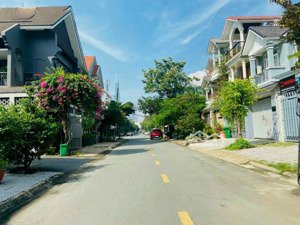 siêu hiêm chỉ 41 tỷ. mặt tiền cụm quốc hương, kế xuân thủy. dt(7,5x25m). cn 188m2. gpxd: hầm 5 tầng