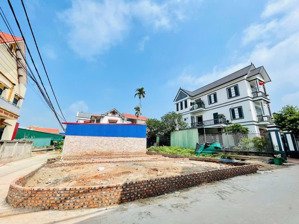 chính chủ cần bán gấp mảnh đất 121.8m mặt tiền to 8m