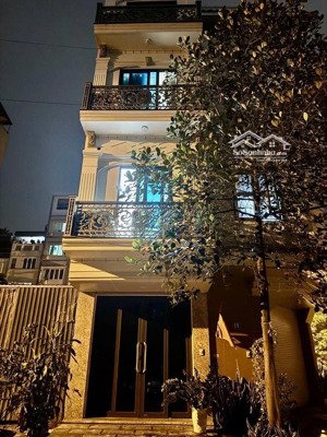 nhà 7 tầng thang máy #phúdiễn đẹp long lanh - ôtô tránh - vỉa hè lô góc thoáng - dân xây cực đỉnh