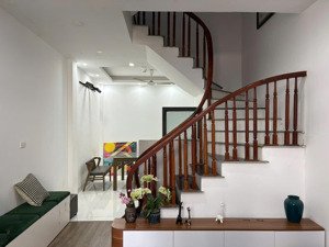 bán gấp nhà kđt văn khê- ô tô tránh đỗ 24/24 trước cửa- gần phố ngô quyền- kđt an hưng tố hữu