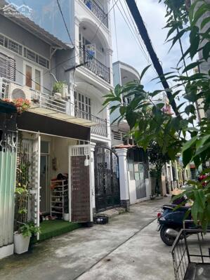 Bán nhà gần Metro Cách Mạng Tháng 8, Quận 3, hẻm XH, 76m2, 2 Tầng, Ở/CHDV, 12.75 Tỷ