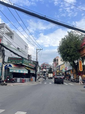 bán nhà chdv thủ đức hẻm xe hơi - dòng tiền 90tr/tháng- sát đh ngân hàng, chỉ 15.5 tỷ