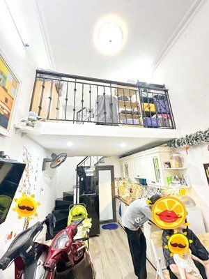 bán nhà phố kim mã, ngõ thông bagac, gần phố, dân xây, nhà thoáng sáng 24m*4 tầng tặng nội thất