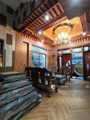 chủ đi mỹ hạ 1 tỷ giá mới 12 tỷ - biệt thự 4 tầng 200m2 đi bộ ra biển - nội thất gỗ cao cấp.