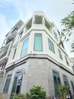 nhà chính chủ - lê quang định gần phạm văn đồng - hẻm xe hơi sát mặt tiền - ngang lớn 6m