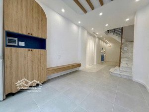 nhà đẹp 3 tầng-tân hương-đi bộ đi chợ-cạnh nhà thờ-70m2-hxh-chỉ 6.x tỷ tl