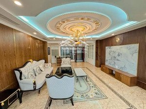 chính chủ cần bán nhà mới trần quốc hoàn, phân lô, ô tô, ngõ thông, vỉa hè, thang máy nhập, 5t*88m2