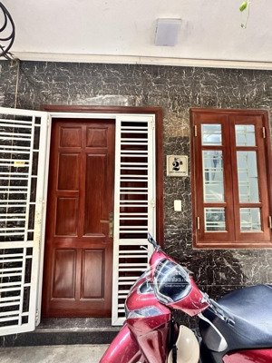 siêu phẩm - siêu rẻ - nhà 5 tầng - gia quất - dâm xây chắc chắn - ngõ to như phố - giá 6,4 tỷ