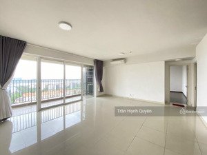 tìm mua 3pn diện tích lớn 136m2 - chỉ 11 tỷ - ban công siêu lớn- view rộng hướng đông nam