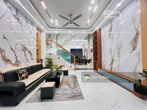 cực hot ! thái thịnh, lô góc, gần phố, ngõ nông, 25m ô tô tránh