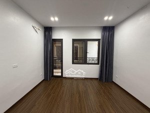 bán gấp nhà trương định 30m 5 tầng 10m ra phố ô tô tránh ngõ thông tứ tung chỉ 6 tỷ