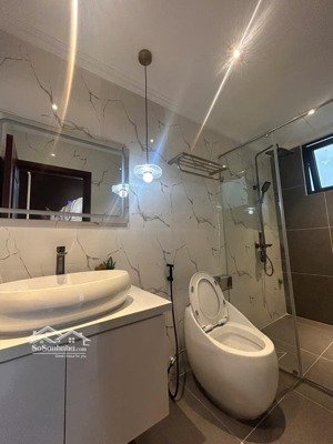 siêu phẩm nhà phố kim mã-5 tầng thang máy chạy vù vù-ô tô đỗ cổng, giá tiền hợp lý nhỉnh 15 tỷ