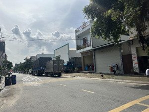 bán nhà visip1 bình dương, 100m2, nhà lầu chủ tự xây, đường ở và kinh doanh, giá 5,2tỷ. 