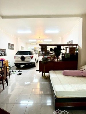 109m2 thành thái ô tô vào nhà - ngang 6x19m hiếm q10 + 4 tầng - 5pn lớn -sân để ô tô 10 chiếc