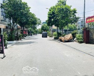 siêu phẩm phân lô tái định cư thượng thanh.
vừa ở vừa kinh doanh, mở văn phòng, showroom, spa đều h