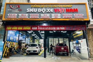 siêu mới.cho thuê mbkd phố nguyễn khánh toàn.diện tích 350m2,mặt tiền 12m,giá 70tr/tháng cực đẹp