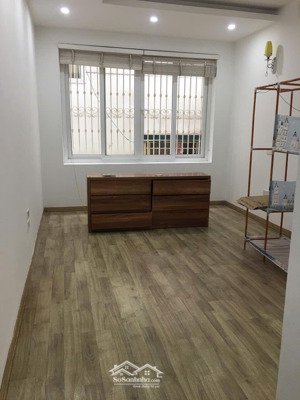 cần cho thuê nhà riêng phố bạch mai, hai bà trưng, sơn mới, chỉ 10tr, mtg