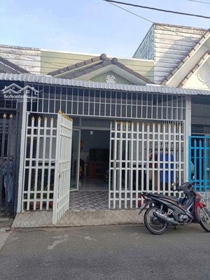 nhà cấp 4 giá 1tỷ150, cần bán nhanh ở đường hồ học lãm, bình tân. dt 4,5x16 (2phòng ngủ, 1wc)