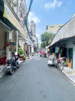 tương lai ra mặt tiền - thoại ngọc hầu - hẻm nhựa 8m xe tải thông chạy bon bon