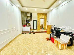 bán gấp nhà trương định - bạch mai: 8,4 tỷ, dt 45x5 tầng, thang máy, gần phố ô tô, ko quy hoạch