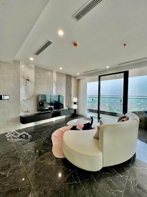 chính chủ cần cho thuê nhanh căn hộ 3pn ở sunshine golden river, quận tây hồ, hà nội, giá cực tốt !