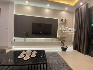 bán nr tại yên bệ, 6 tỷ, 32m2, 4pn, 3wc, 4 tầng hot!