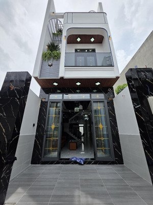 nhà đẹp mới xây hẻm 1716 huỳnh tấn phát - cạnh quận 7 chỉ 500m