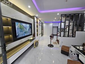 NHÀ ĐẸP - GIÁ RẺ - DT RỘNG - TT ĐỐNG ĐA - TIỆN ÍCH ĐỦ ĐẦY - TẶNG NỘI THẤT - 9.3 TỶ