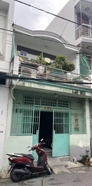 bán nhà chính chủ 4.3mx10.5m gần cv nước đầm sen,hxh 6m đường nhựa,giao thông thuận tiện