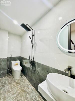 CẦN BÁN NHÀ ĐÊ TÔ HOÀNG HAI BÀ TRƯNG 30m2, 3 TẦNG MẶT TIỀN 3,4m GIÁ 6.35 TỶ