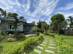 chuyển nhượng khuôn viên nhà vườn xanh mướt 860m2 sát quốc lộ tại hoà lạc