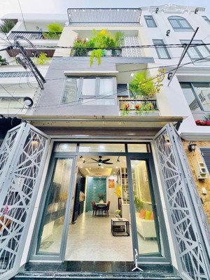 đi định cư bán nhà hẻm 6m, đ.ngô quyền-p11-q5. giá 3tỷ650/71m2 cho thuê 26tr- gần bv đại học y dược