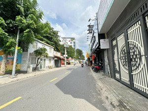 nhà đẹp hxh thích quảng đức p4 phú nhuận, ngang 3,9m nở hậu 4,09m dài 17,2m, cn 60,9m2, sd 65m2